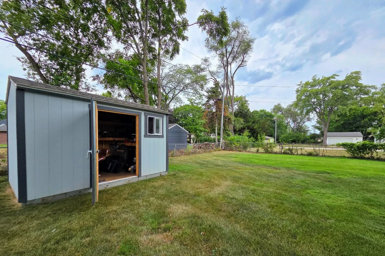 108 S Hickory Street IL