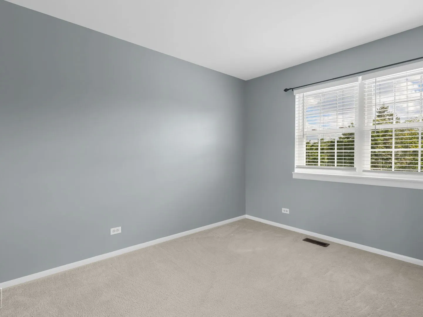 845 DRACUT Lane 00 IL