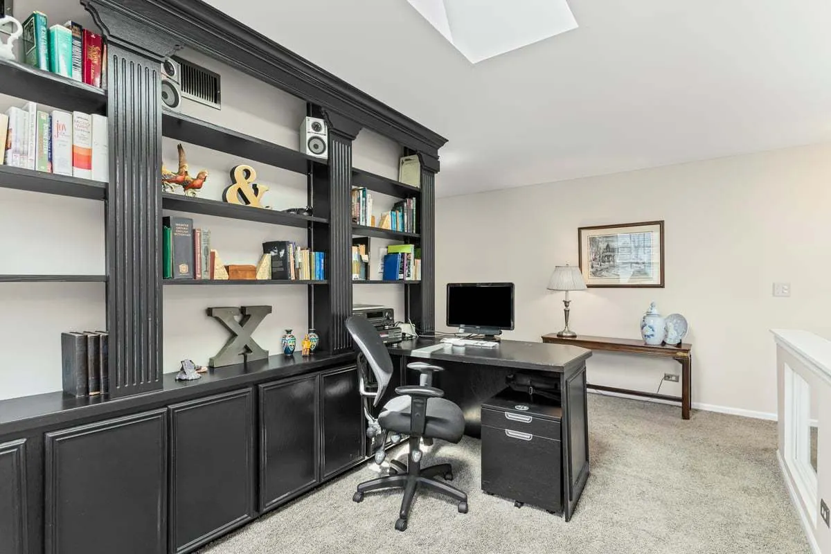 1708 Fairfax Lane IL