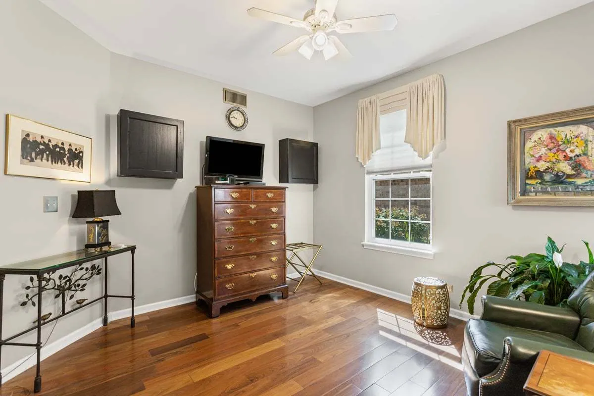 1708 Fairfax Lane IL