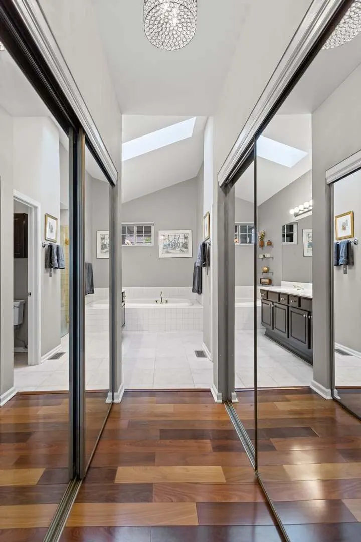 1708 Fairfax Lane IL