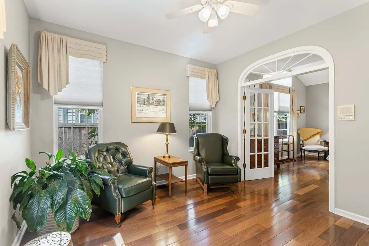 1708 Fairfax Lane IL