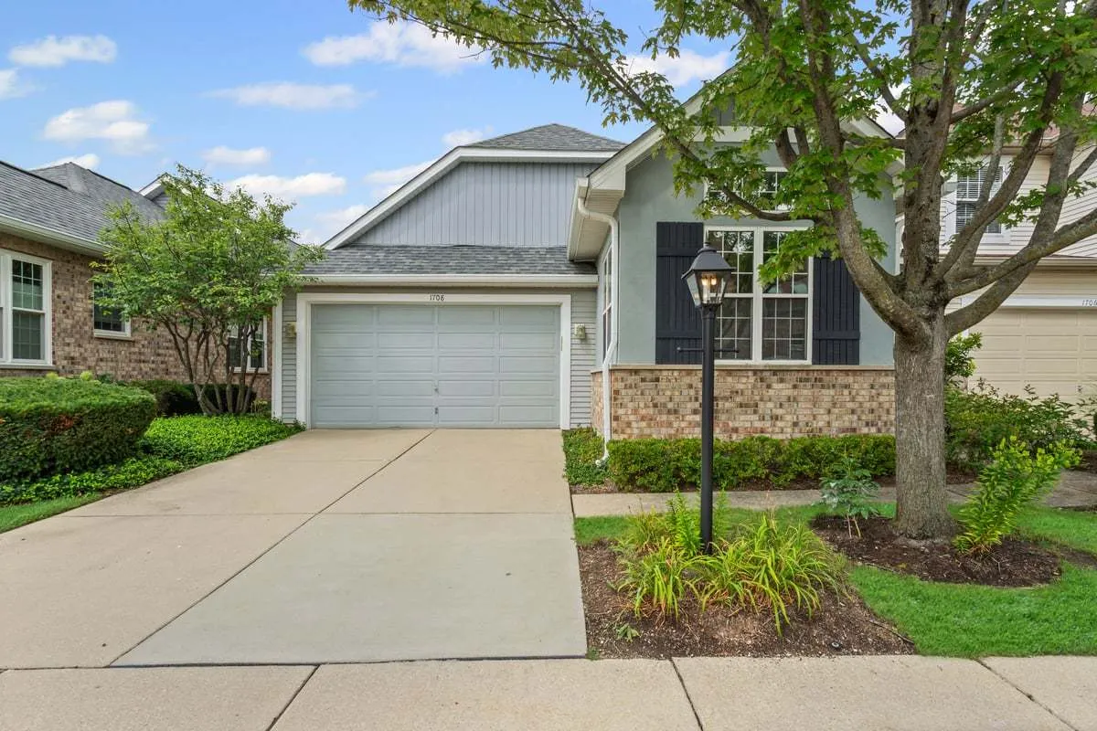 1708 Fairfax Lane IL