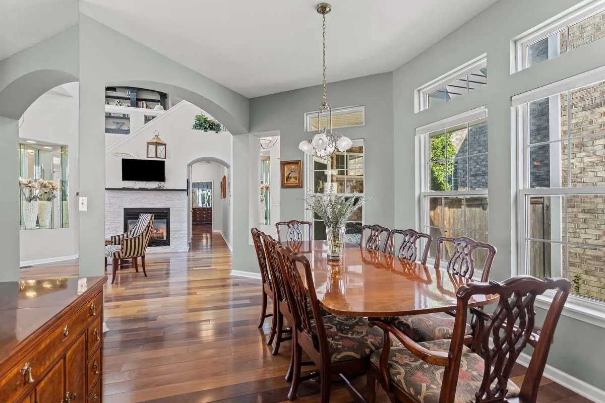 1708 Fairfax Lane IL