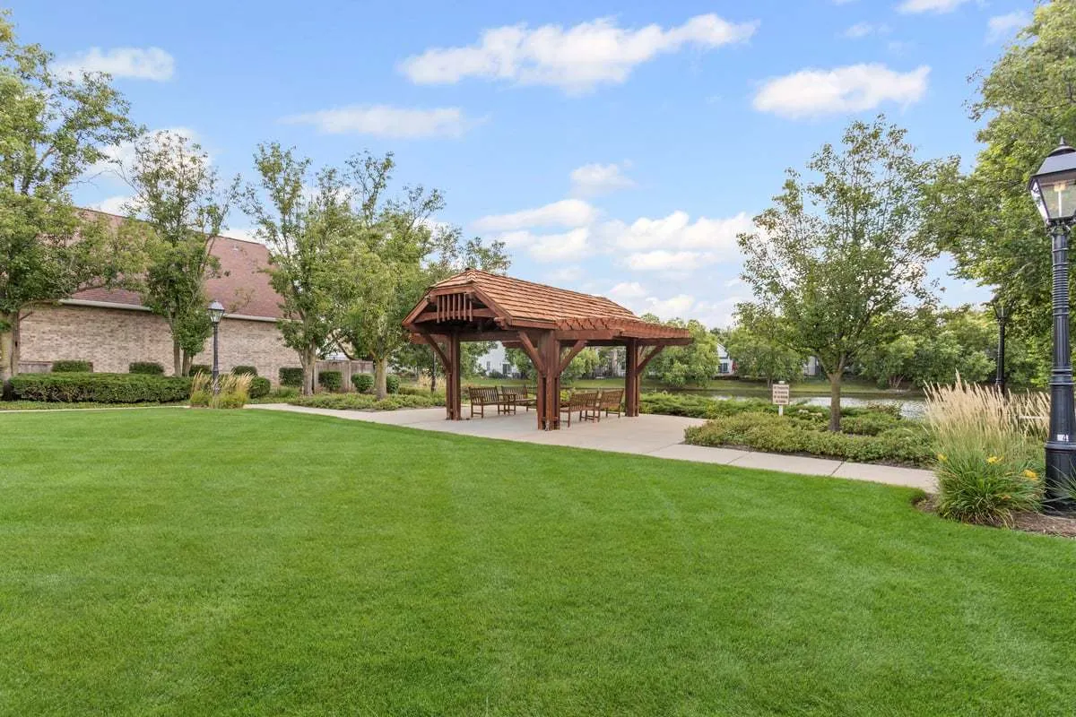 1708 Fairfax Lane IL