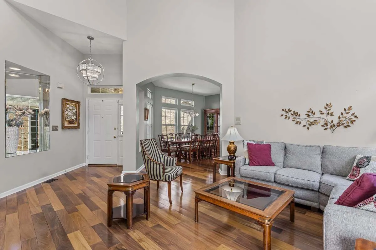 1708 Fairfax Lane IL