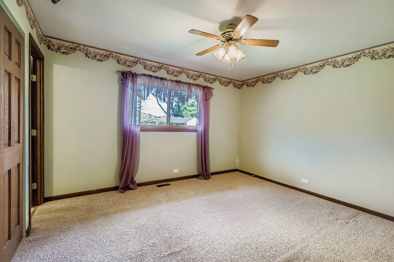 1410 W Lexington Drive IL