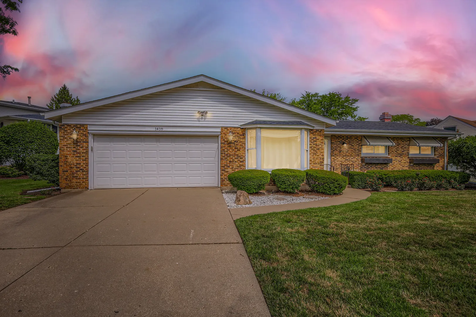 1410 W Lexington Drive IL