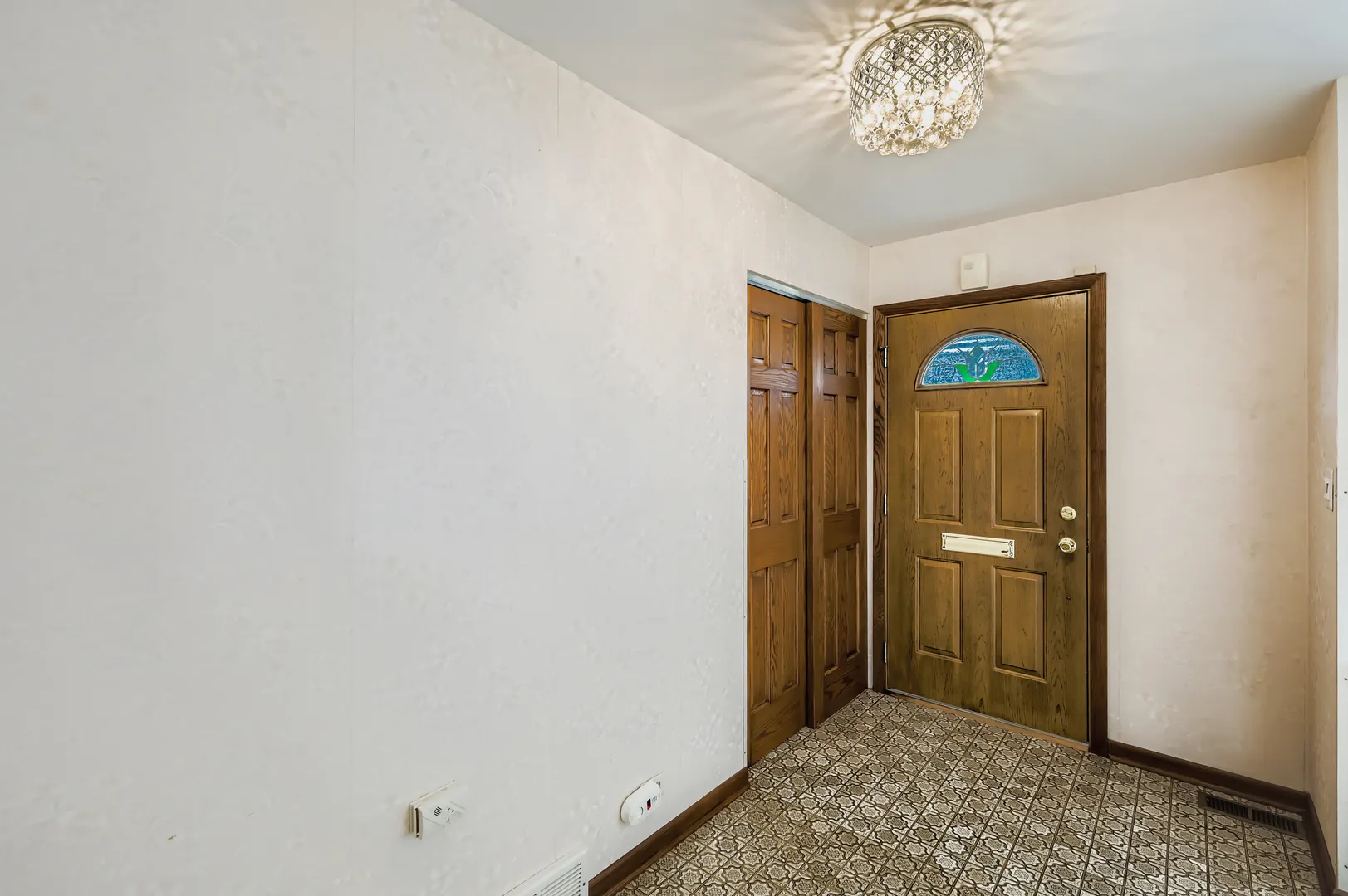 1410 W Lexington Drive IL