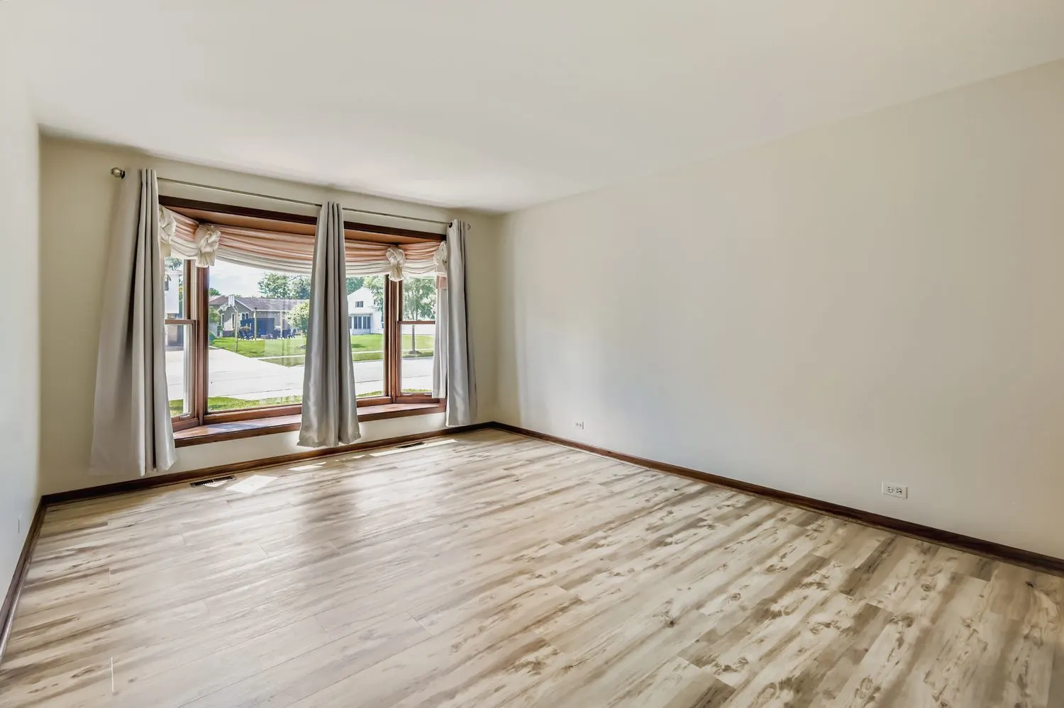 1410 W Lexington Drive IL