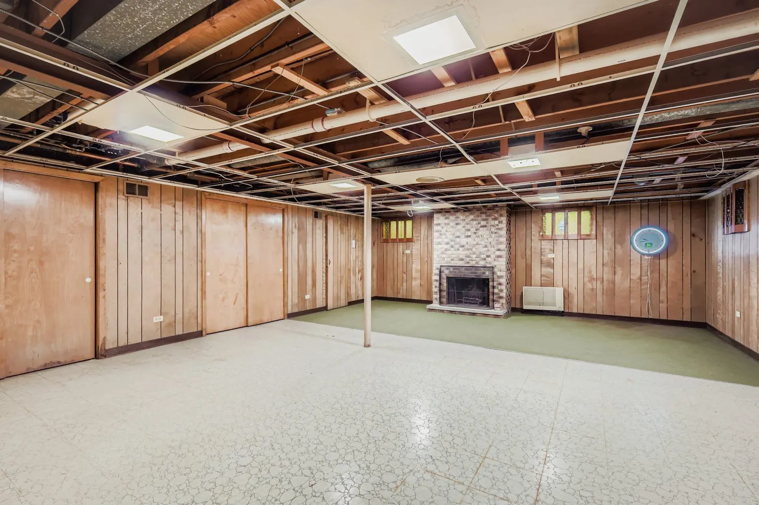 1410 W Lexington Drive IL