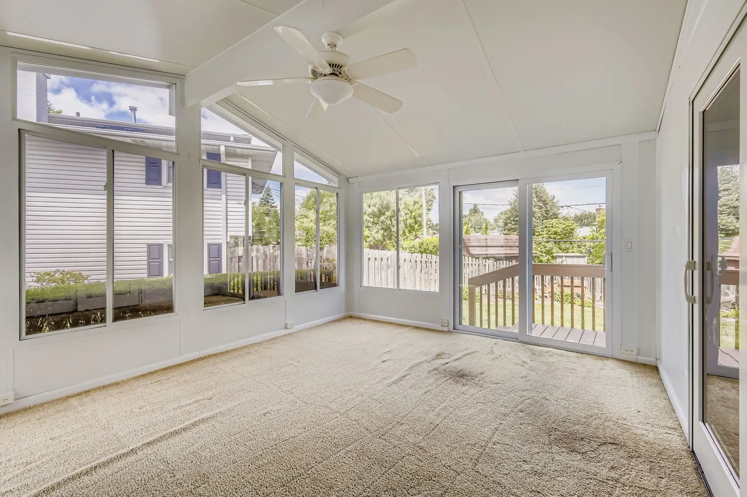 1410 W Lexington Drive IL