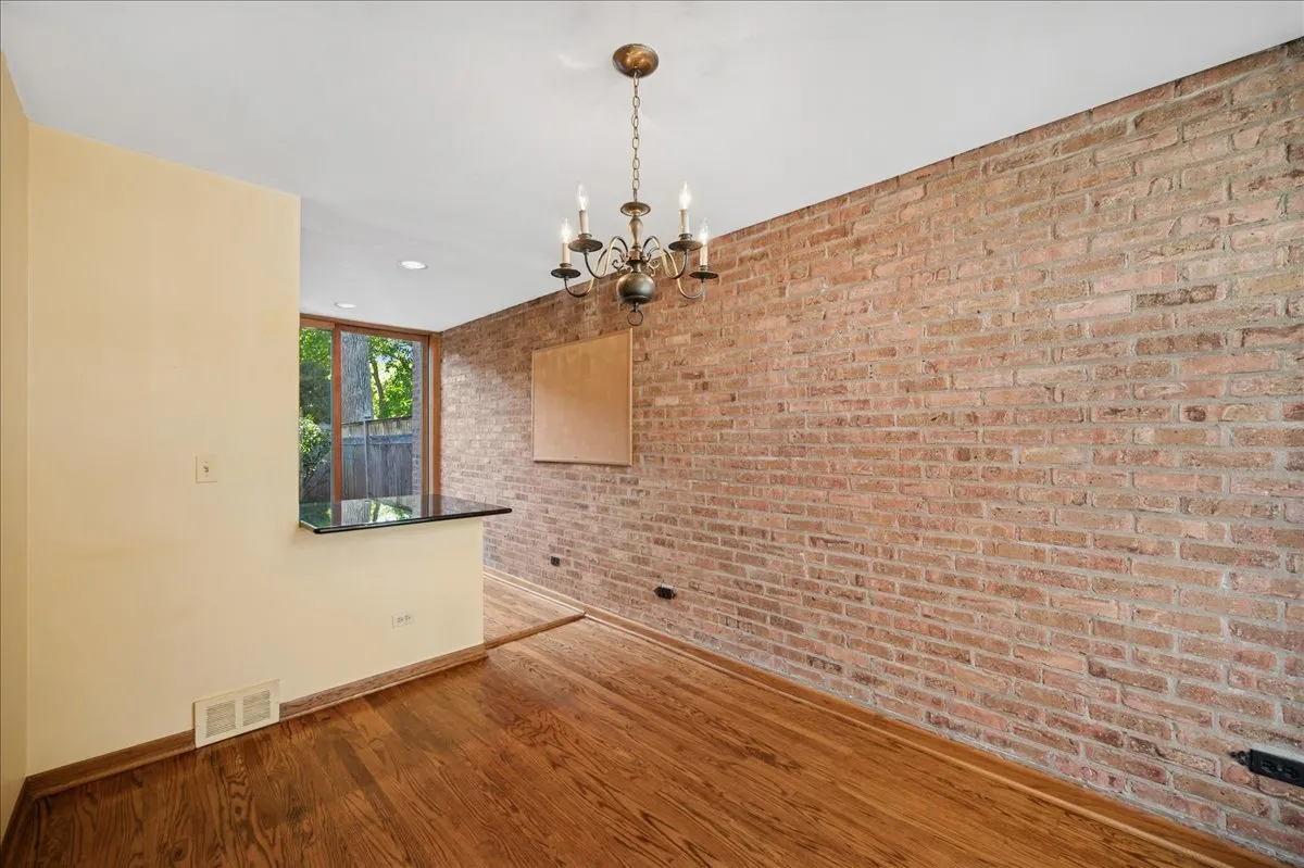 471 Linden Avenue IL