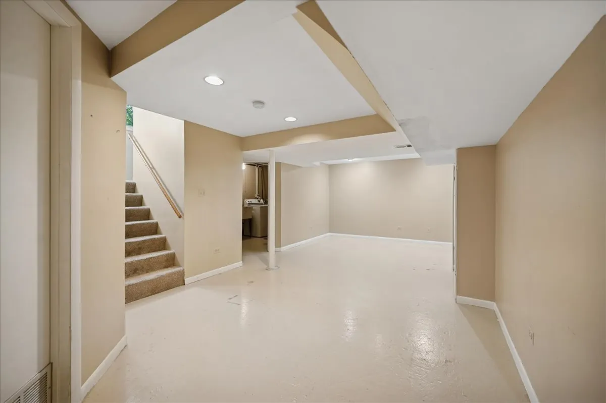 471 Linden Avenue IL