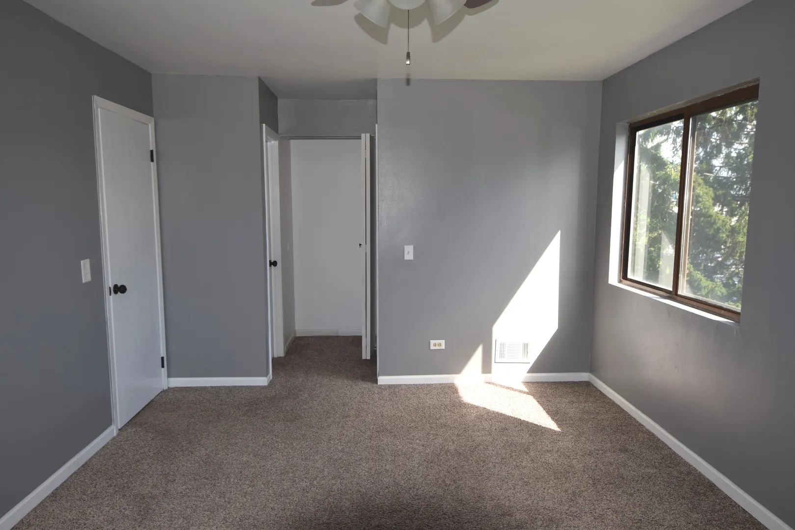 1259 Inverrary Lane 27D IL