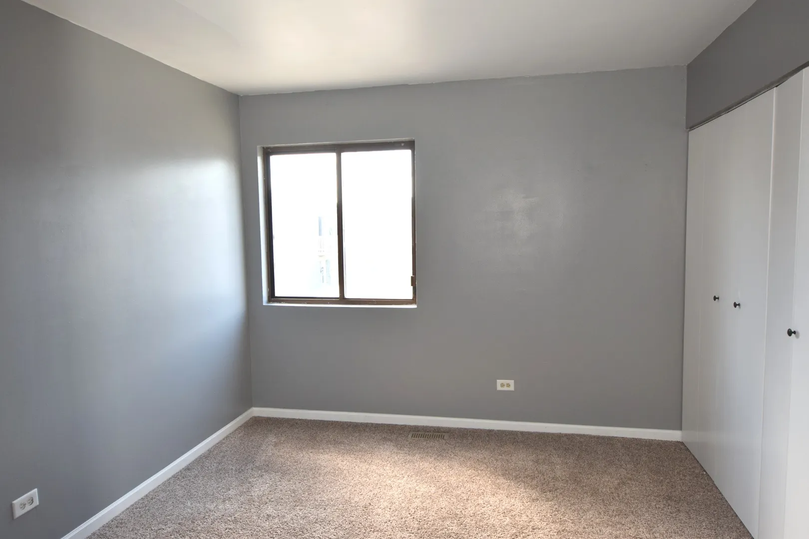 1259 Inverrary Lane 27D IL