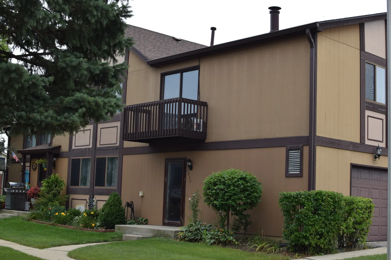 1259 Inverrary Lane 27D IL