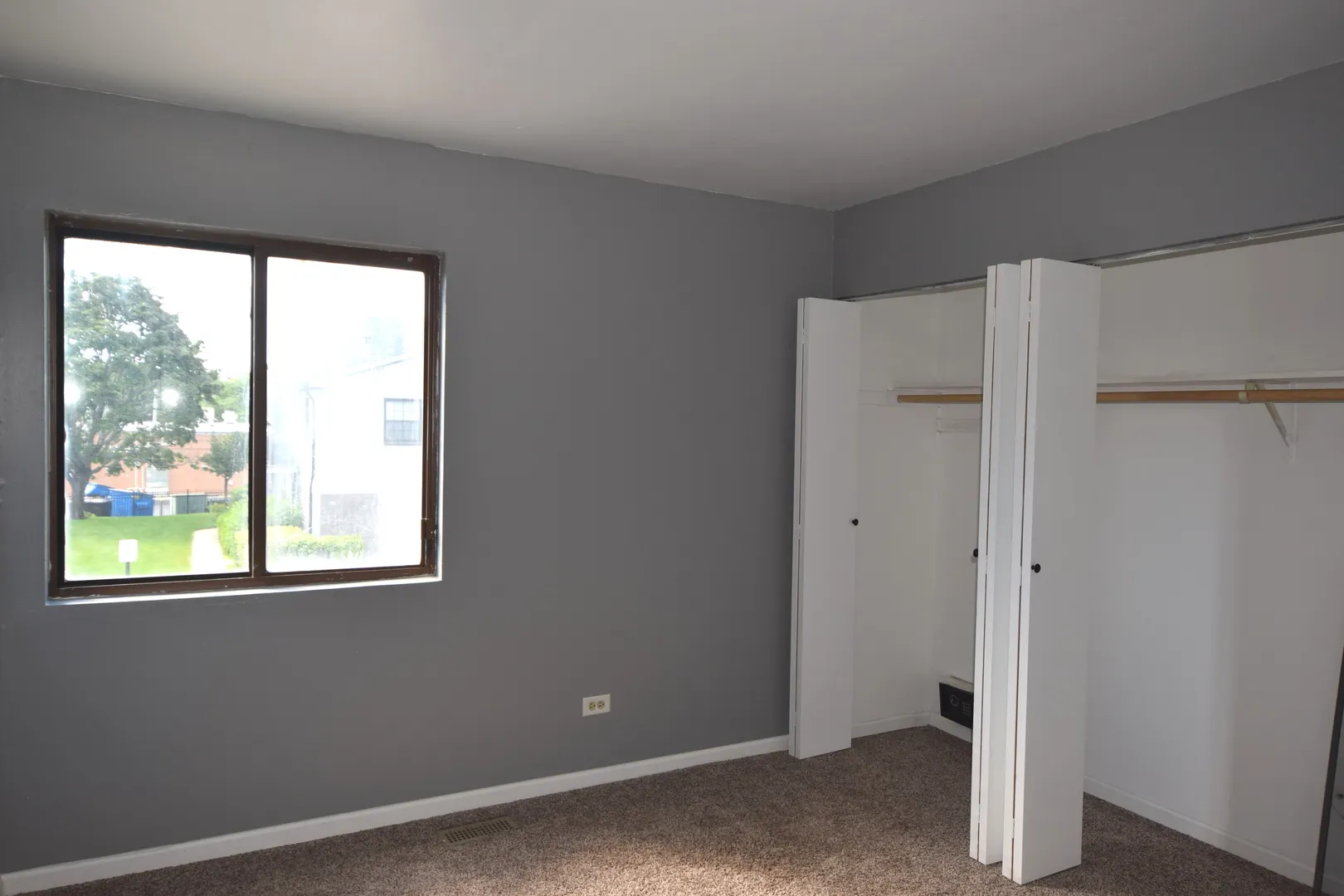 1259 Inverrary Lane 27D IL