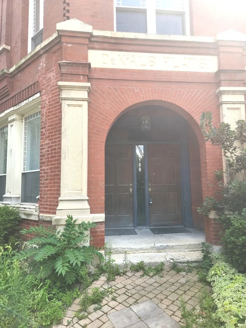 2109 W Polk Street 2 IL
