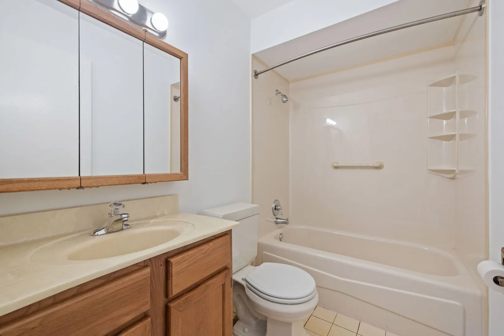 1501 Darien Lake Drive 305 IL
