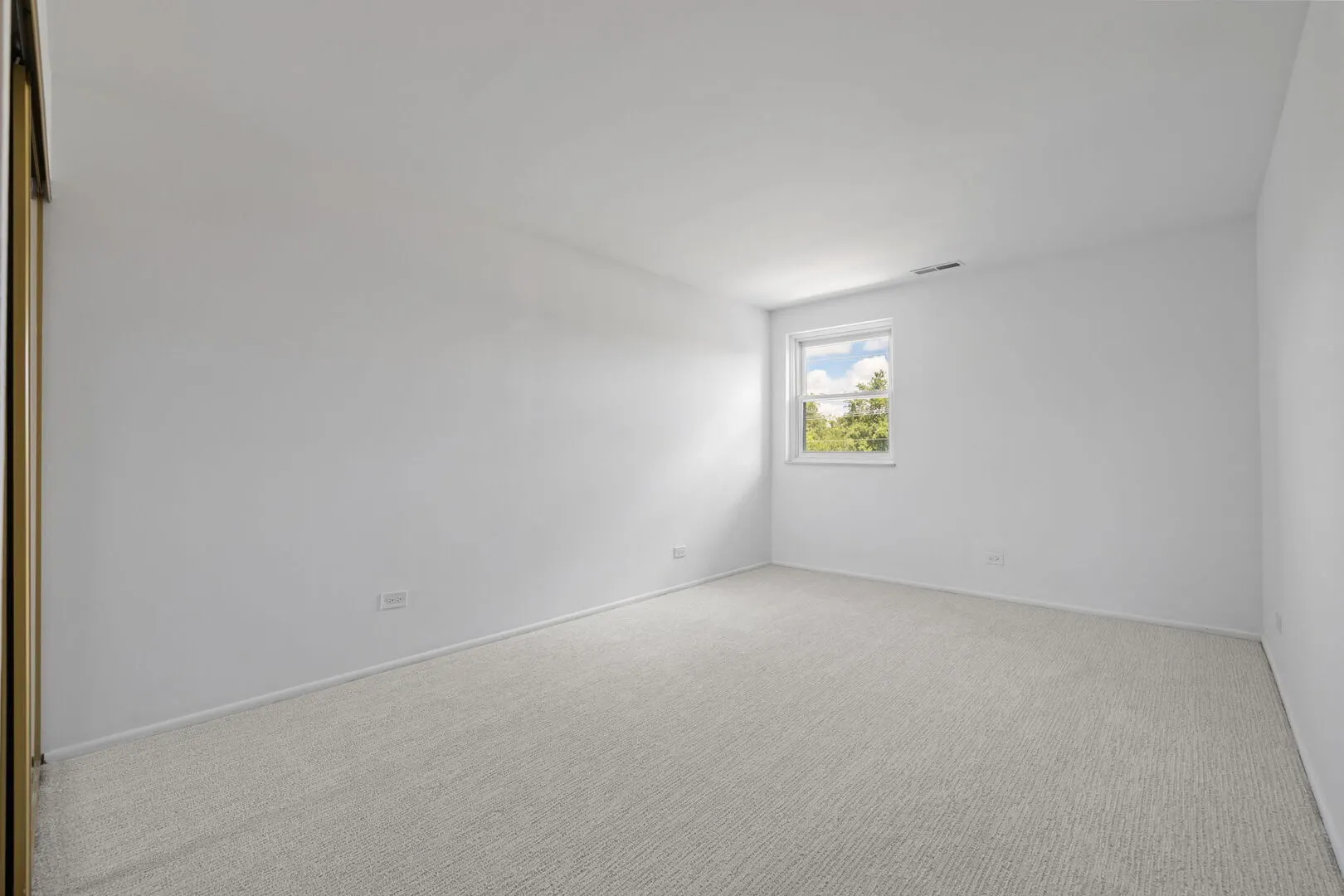 1501 Darien Lake Drive 305 IL