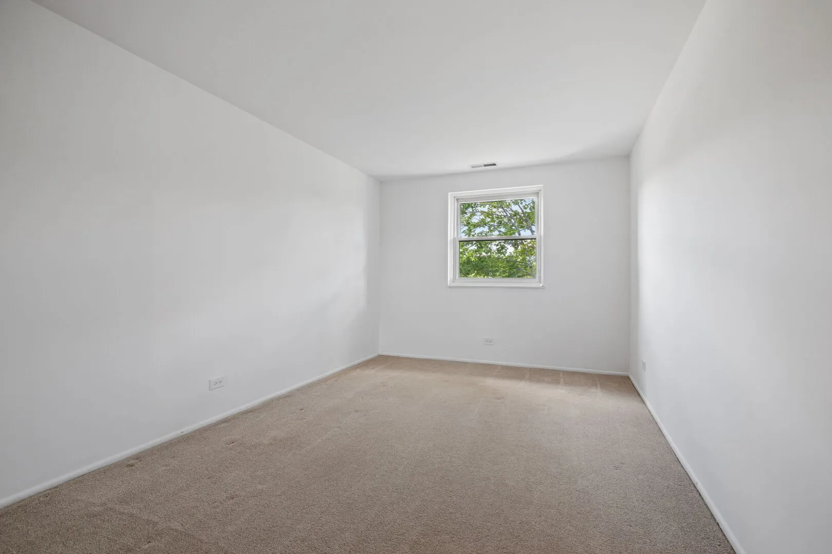 1501 Darien Lake Drive 305 IL