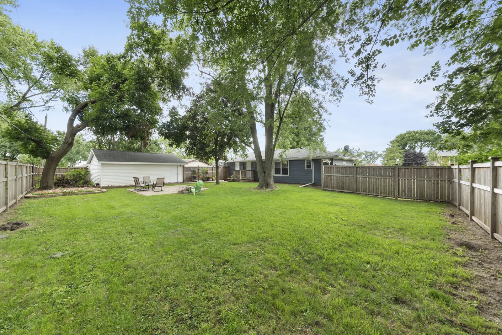 330 Lee Street IL