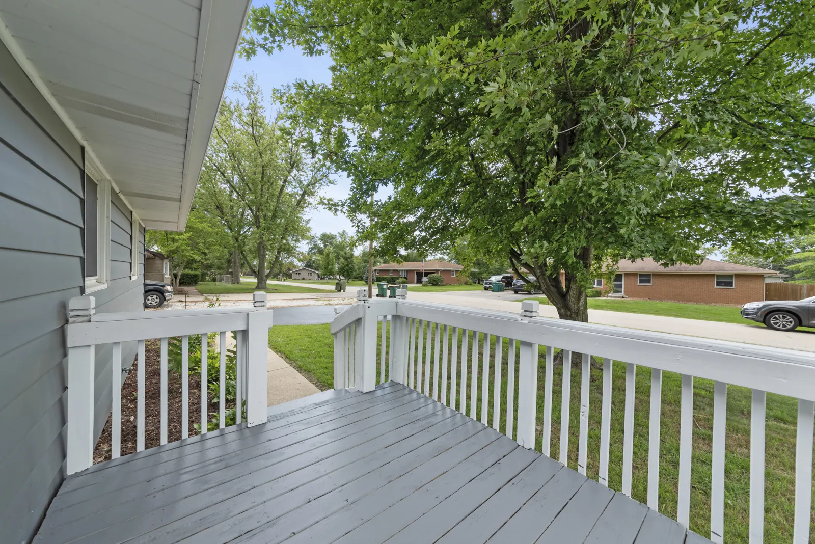 330 Lee Street IL