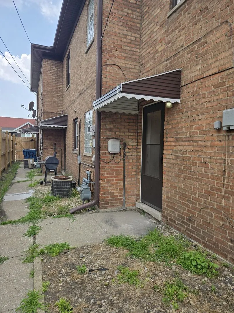 143 157th Street 143 IL