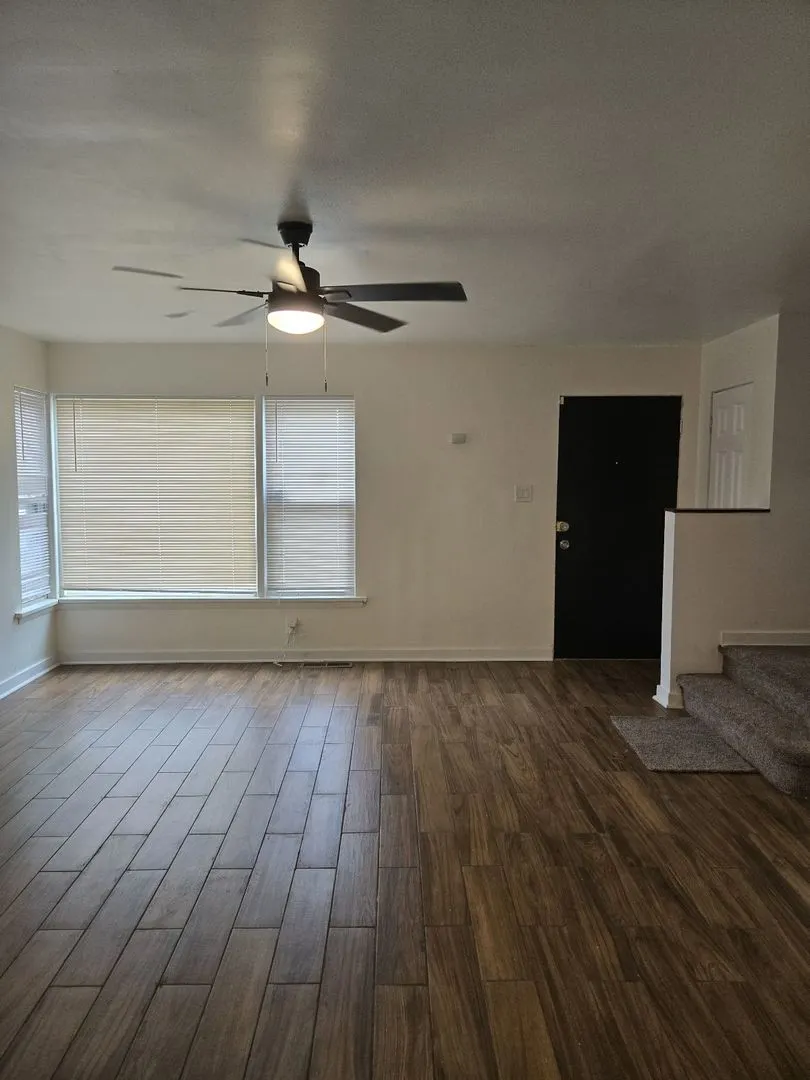 143 157th Street 143 IL