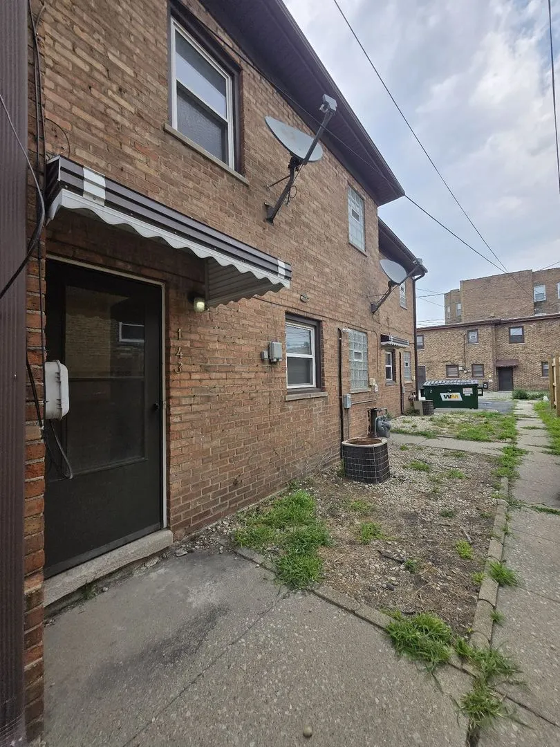 143 157th Street 143 IL