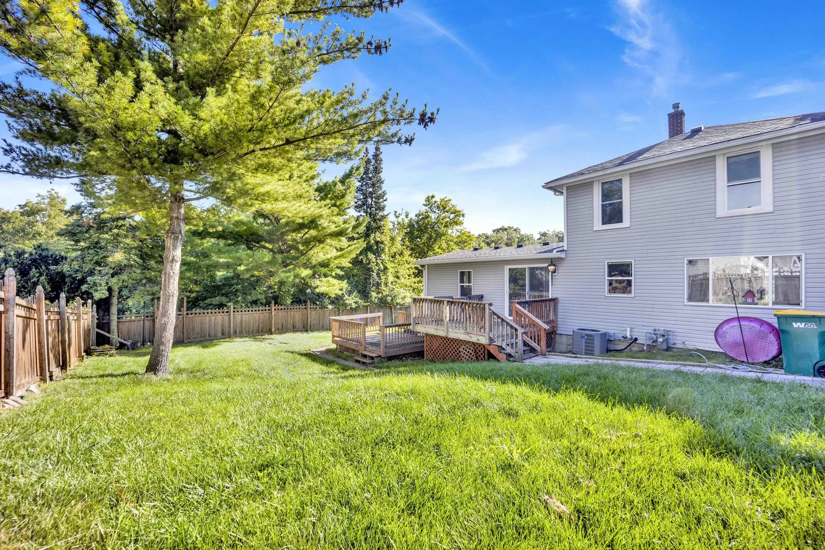 432 E 8TH Street IL