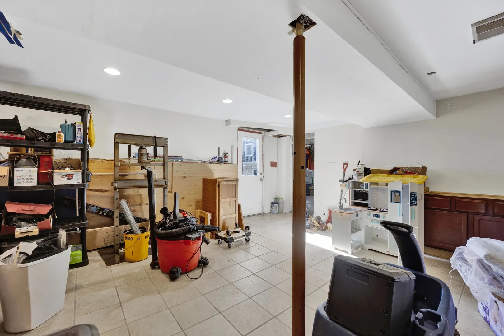 432 E 8TH Street IL