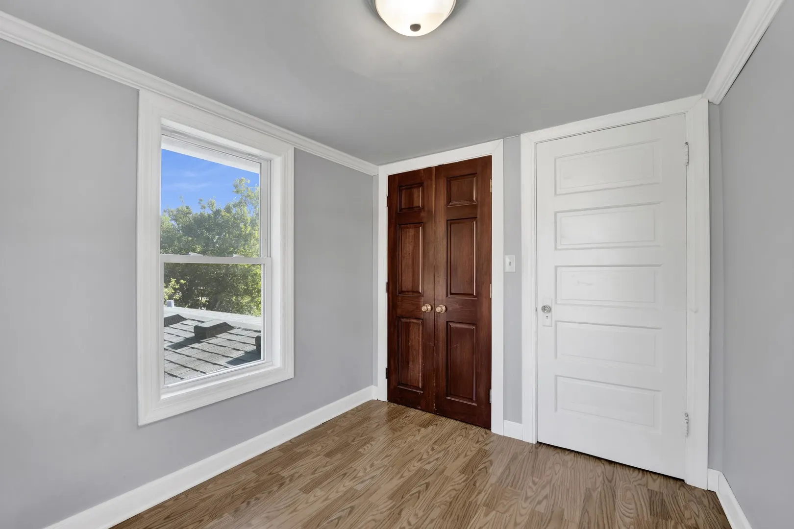 432 E 8TH Street IL