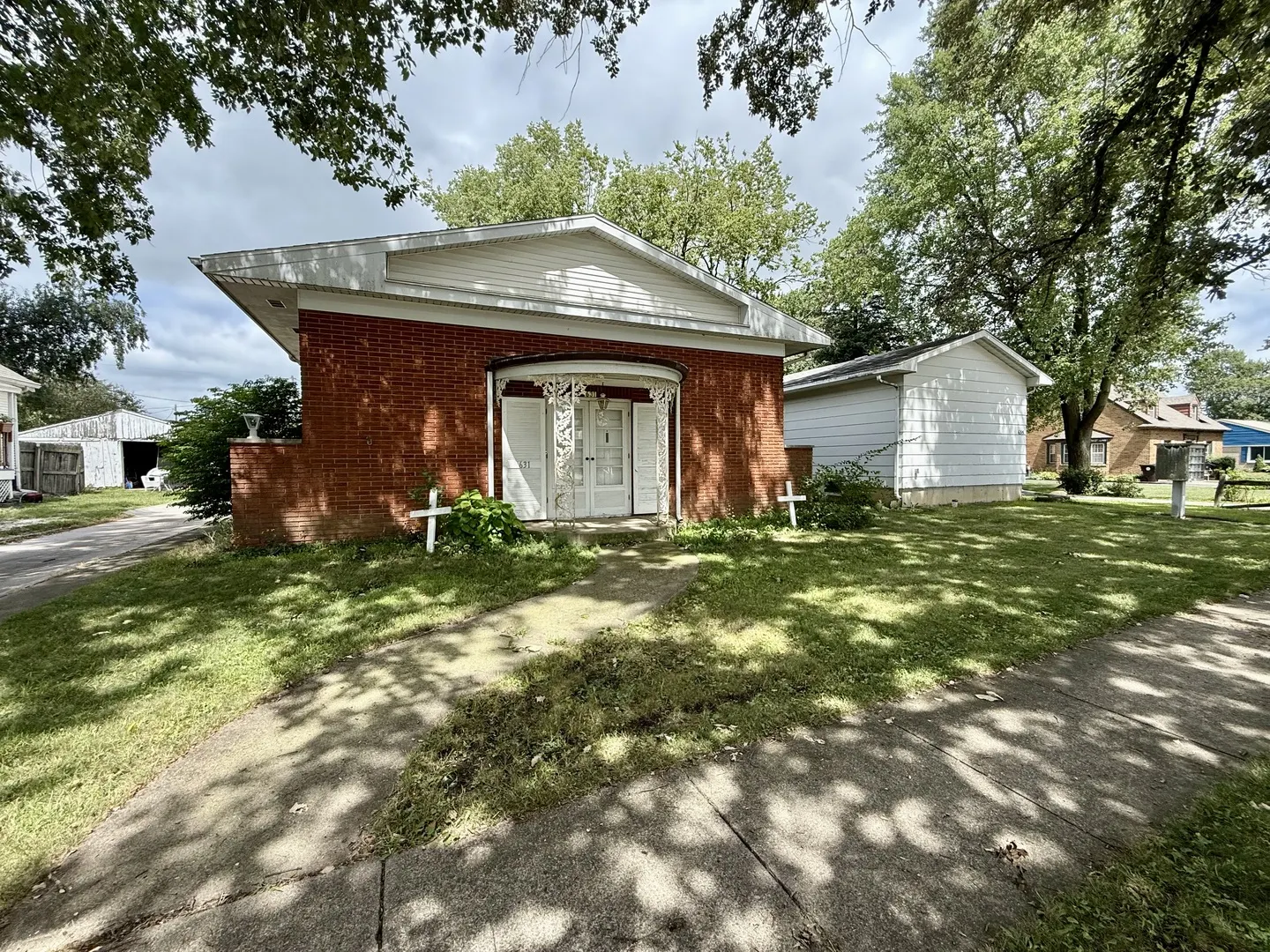 631 E Grove Avenue IL