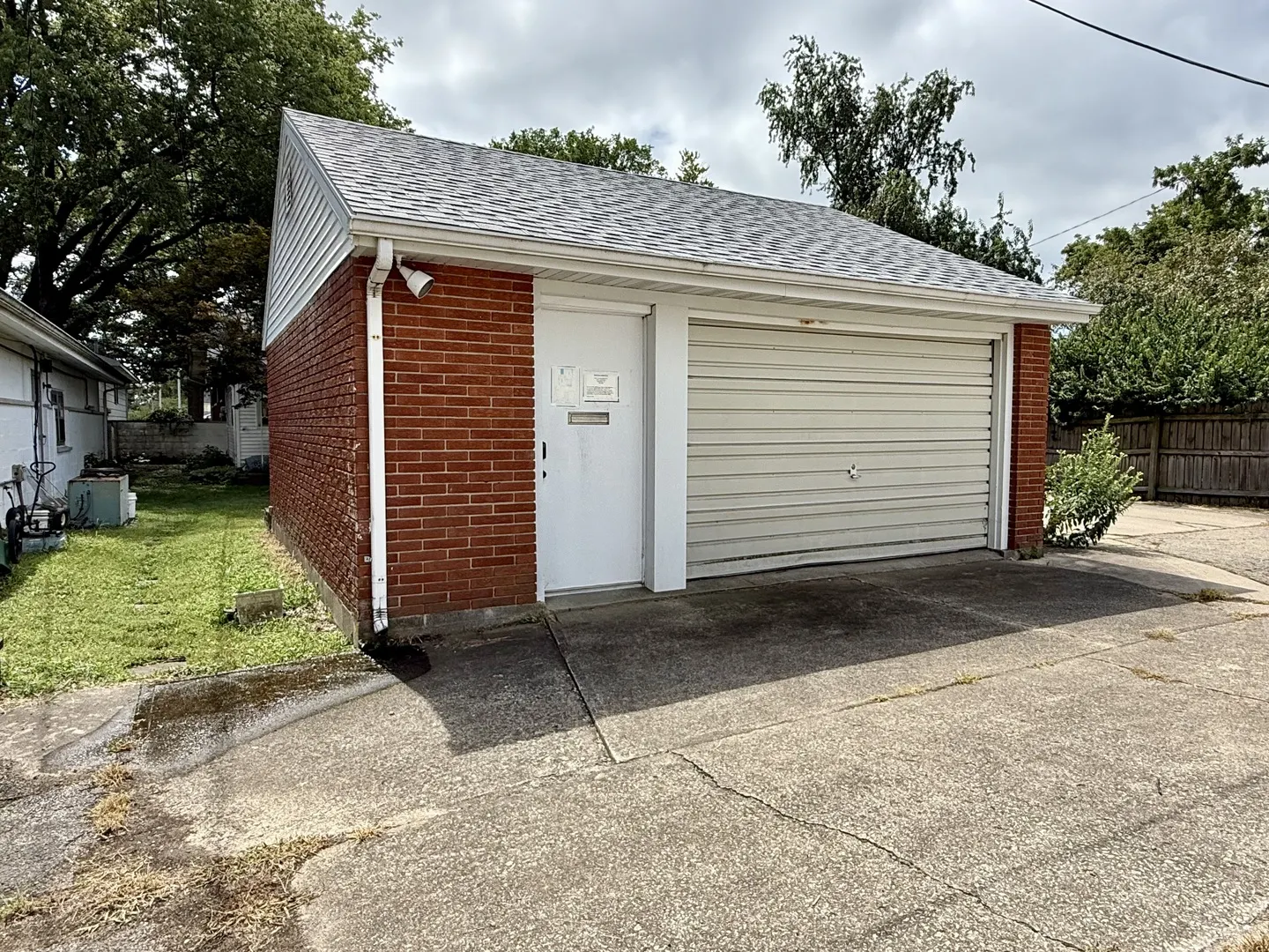 631 E Grove Avenue IL