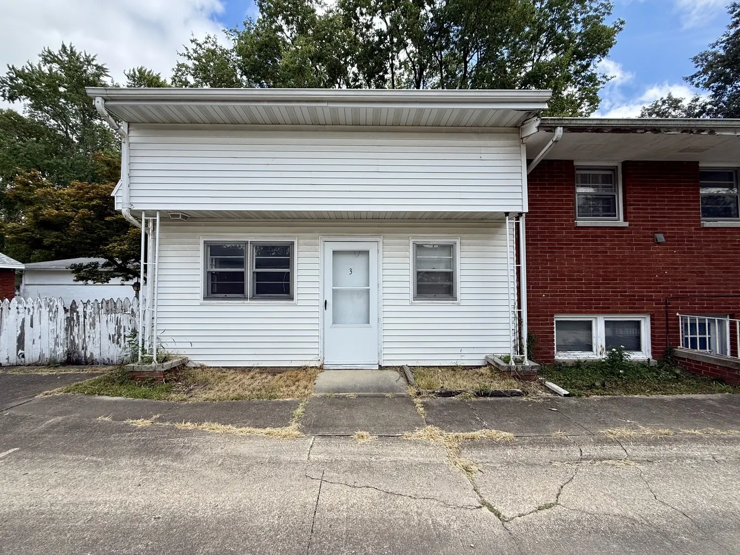 631 E Grove Avenue IL