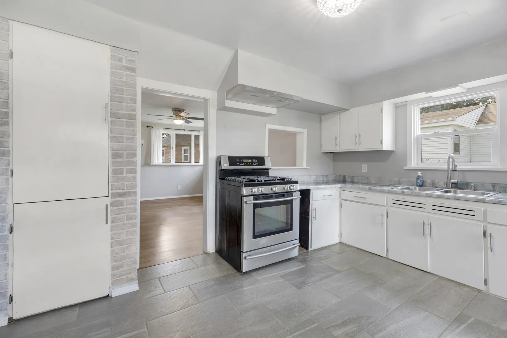 11609 Main Street IL