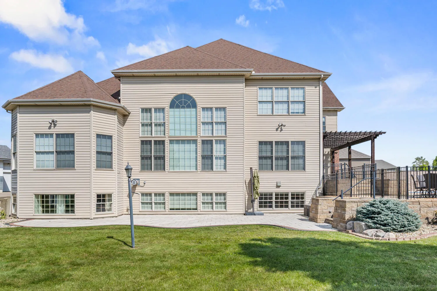 5021 Chestnut Grove Drive IL