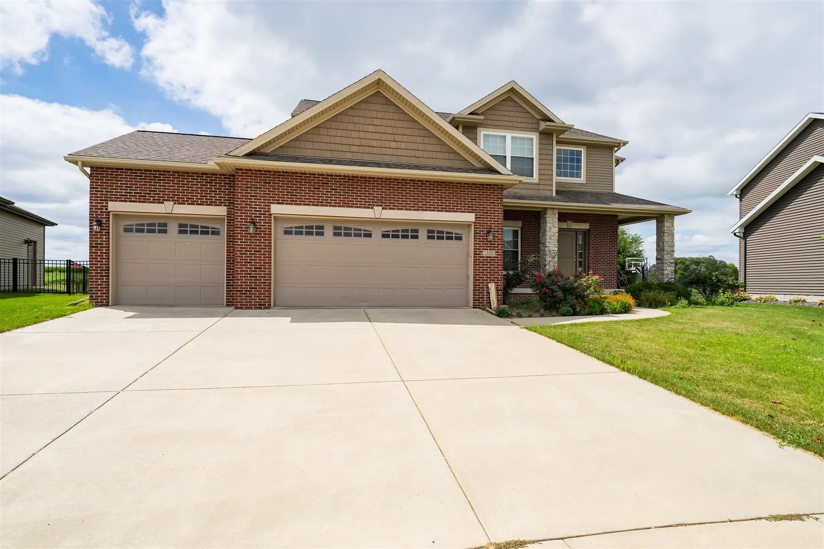 1525 Stoneroller Circle IL