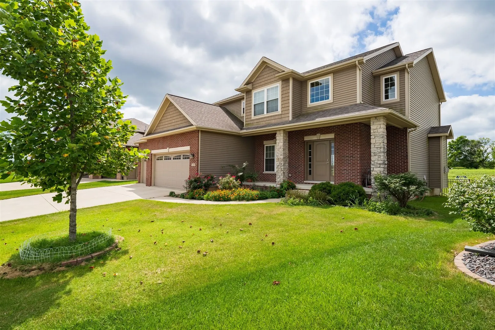 1525 Stoneroller Circle IL