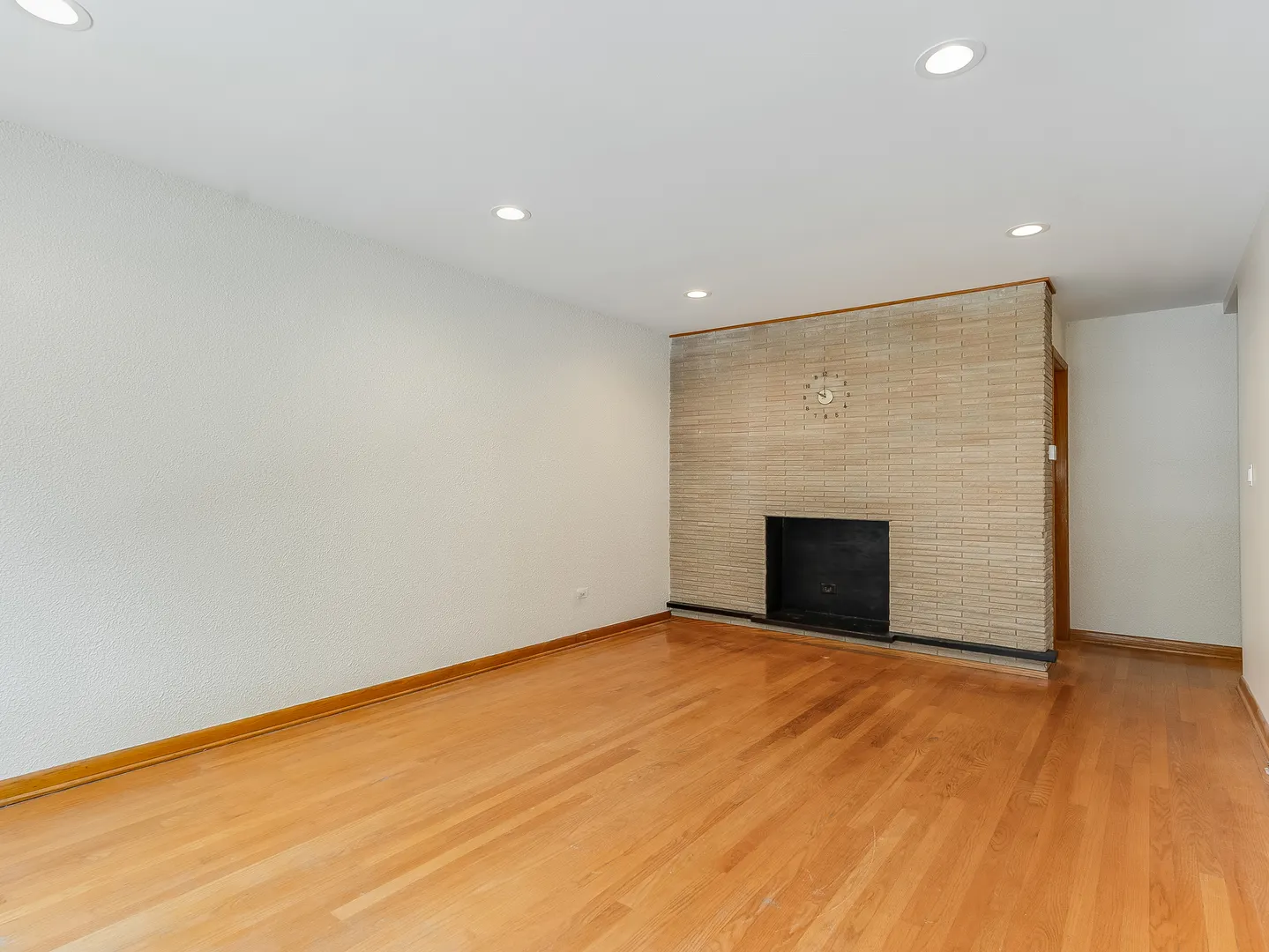 5841 W 55th Street IL