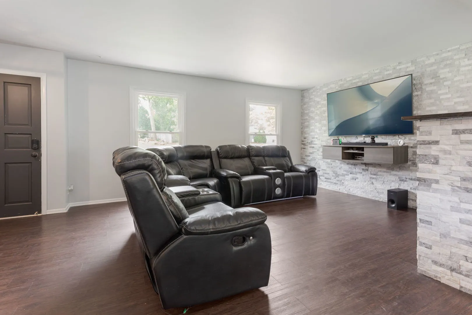 4718 W Cumberland Circle IL