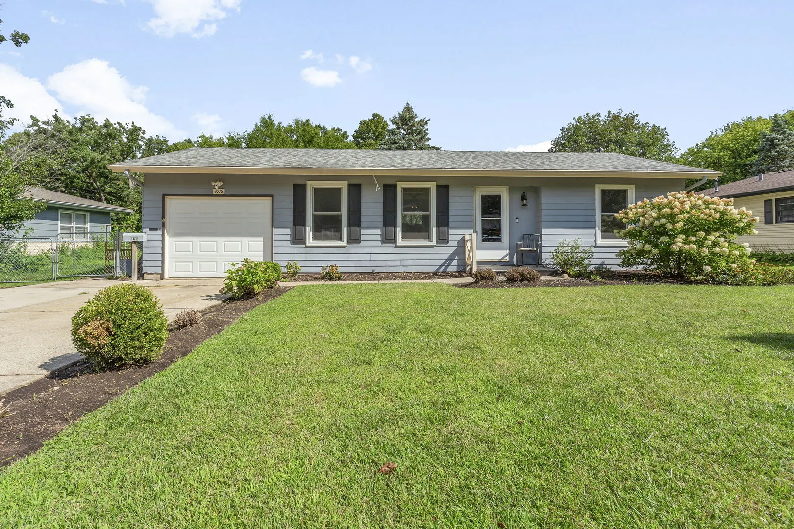 4718 W Cumberland Circle IL