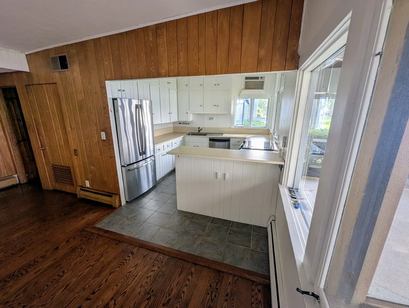 3233 N Bayview Lane IL