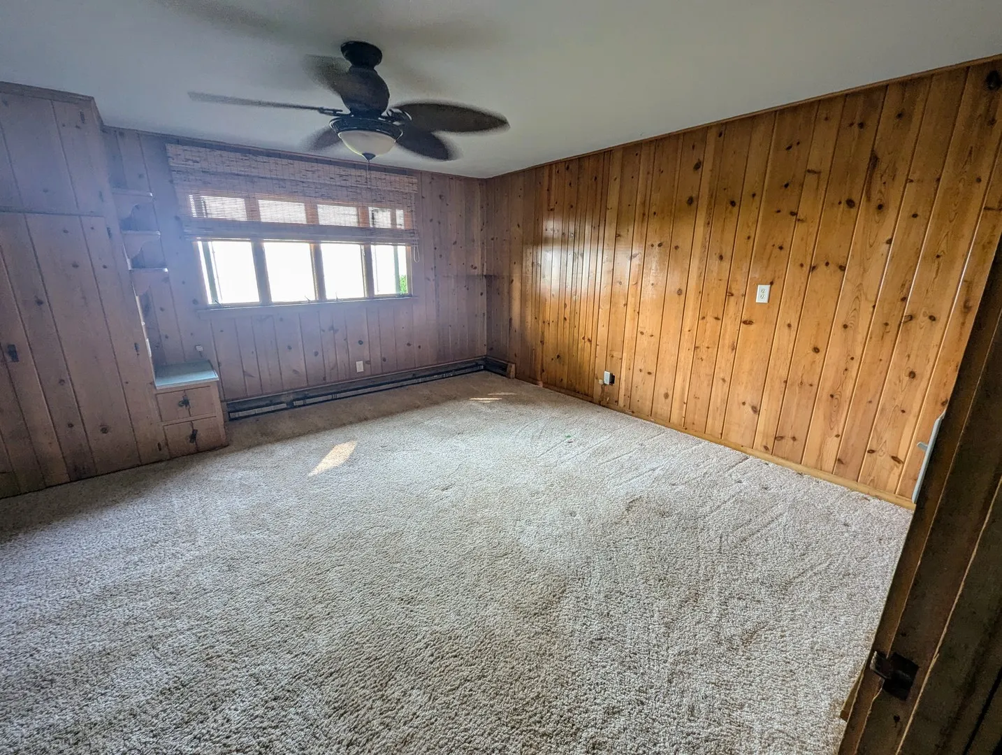 3233 N Bayview Lane IL