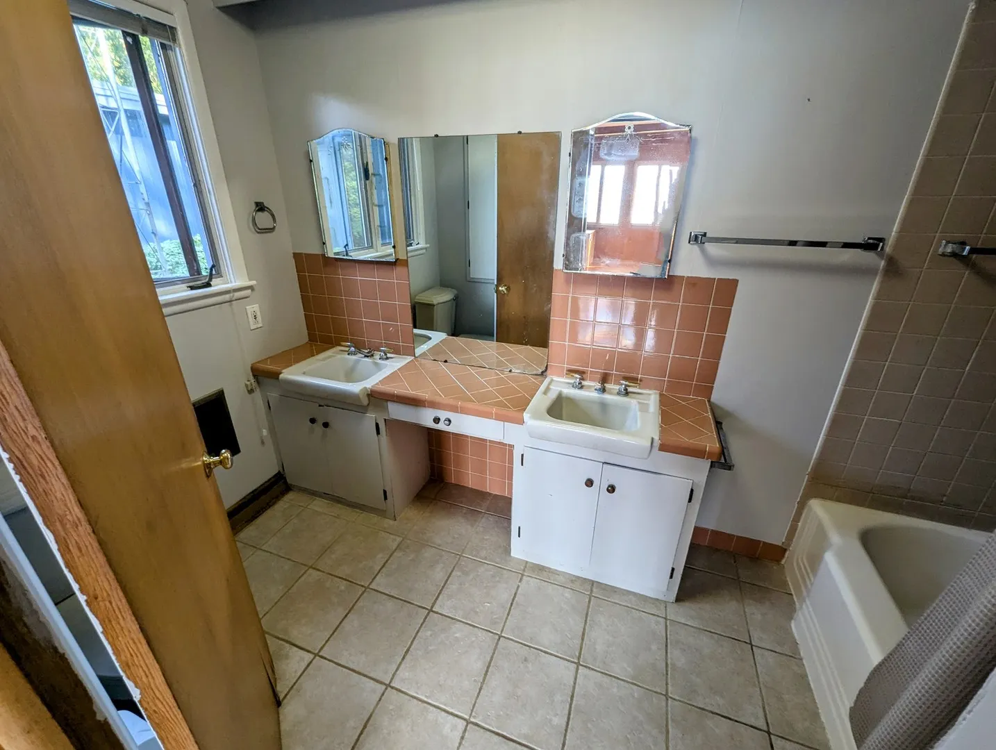 3233 N Bayview Lane IL