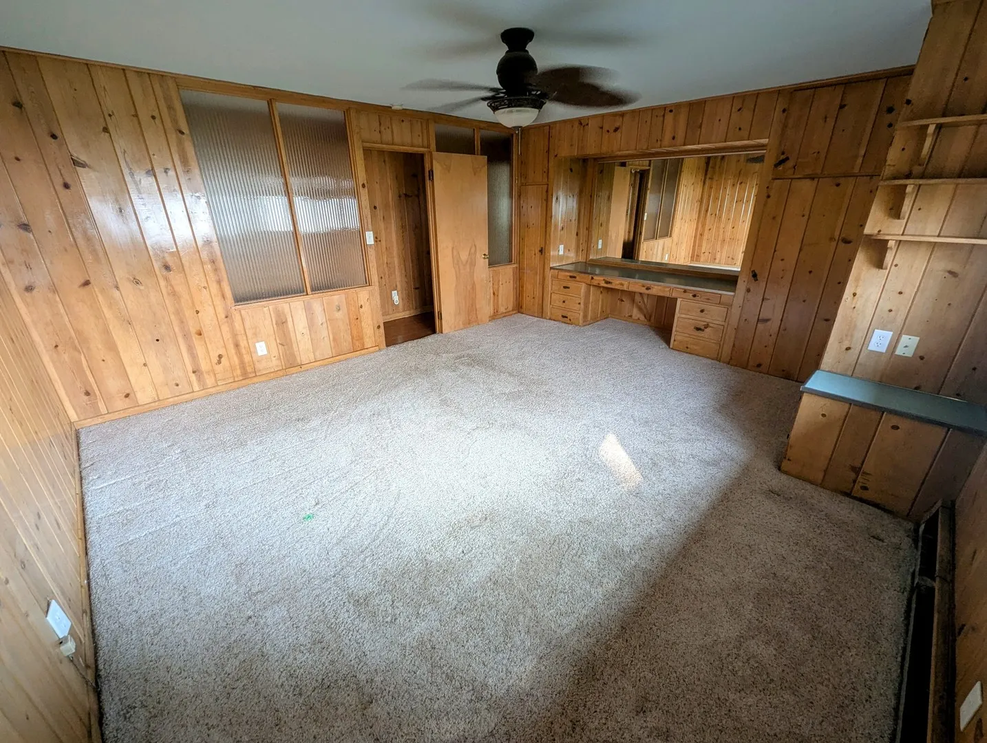 3233 N Bayview Lane IL