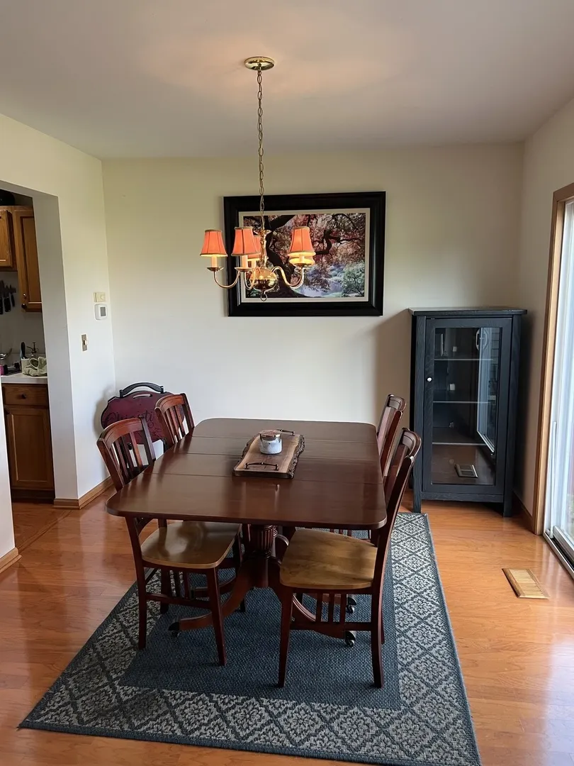 18 Dellwood Court IL