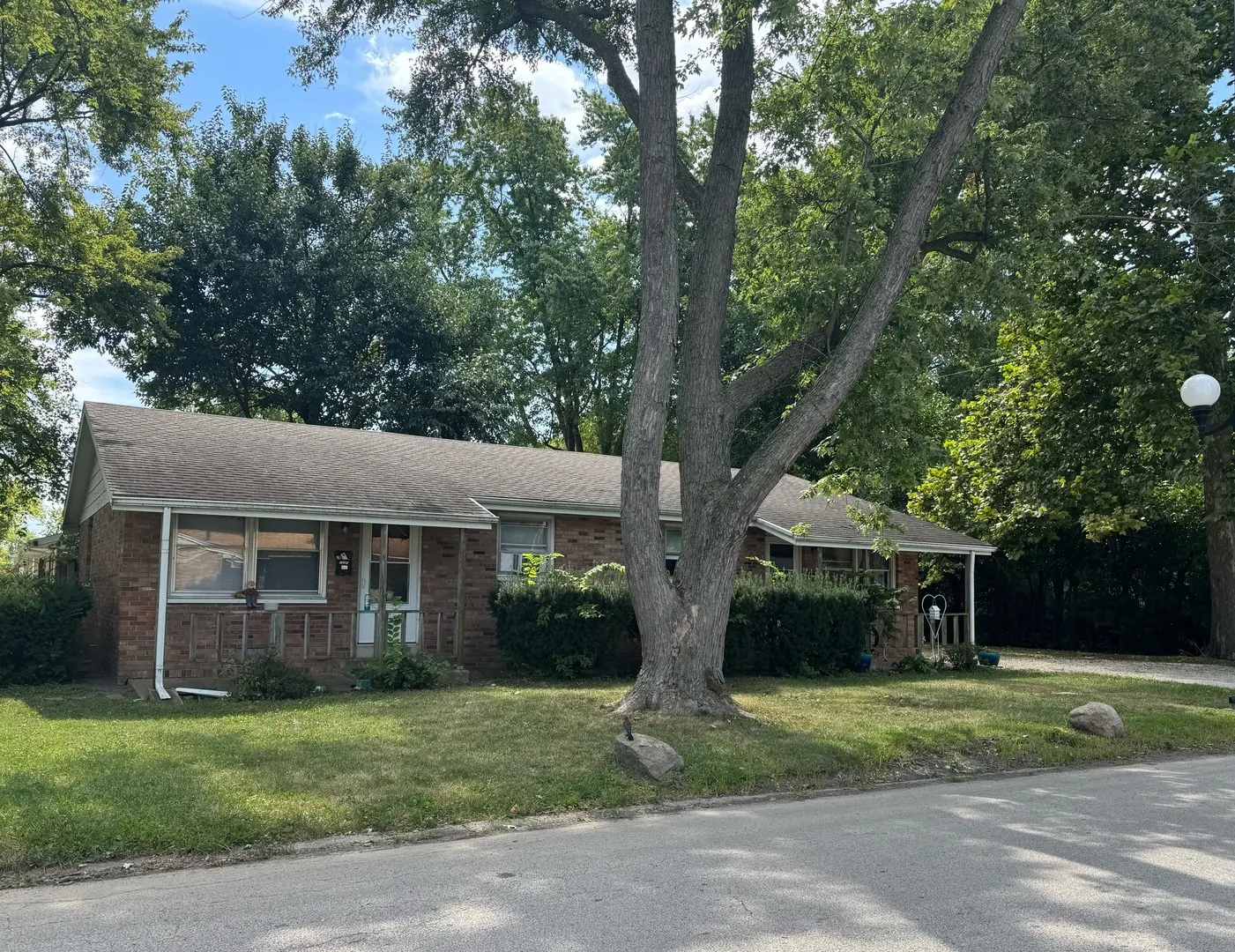 1604 Kirk Lane IL
